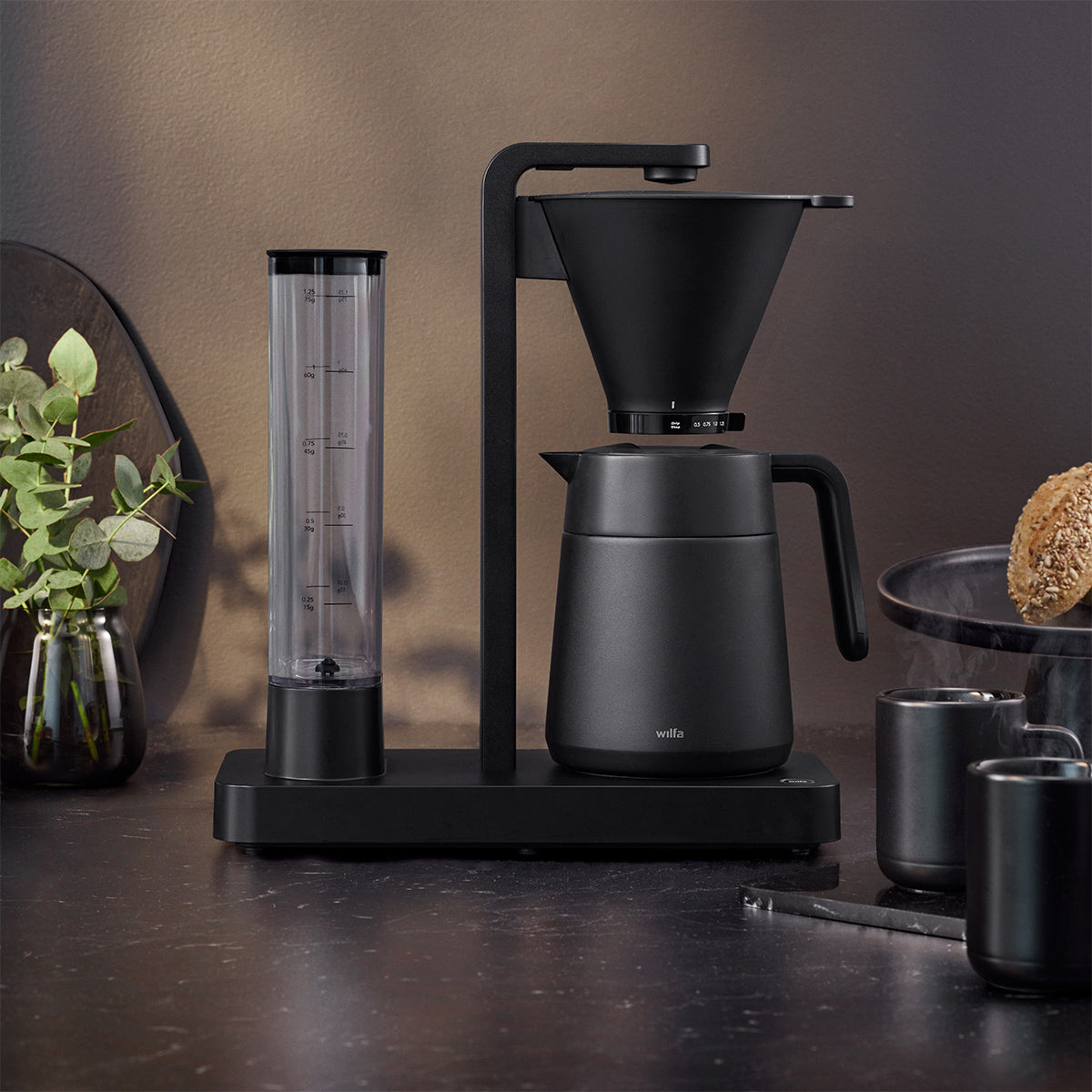 Wilfa Performance Thermo Coffee Maker and Svart Coffee Grinder (Silver) Bundle - Mustard