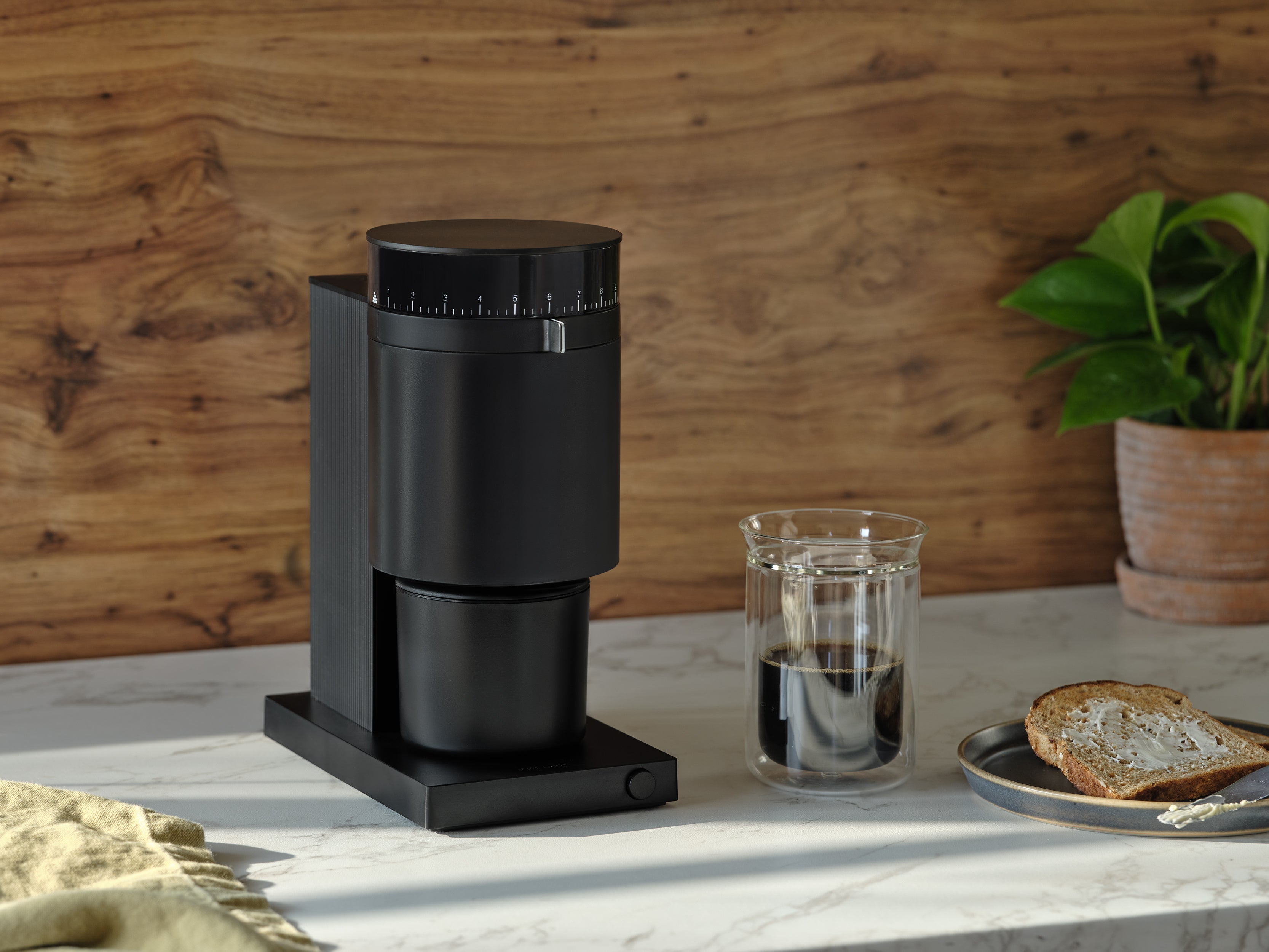 Fellow Opus Conical Burr Grinder 220v - Mustard